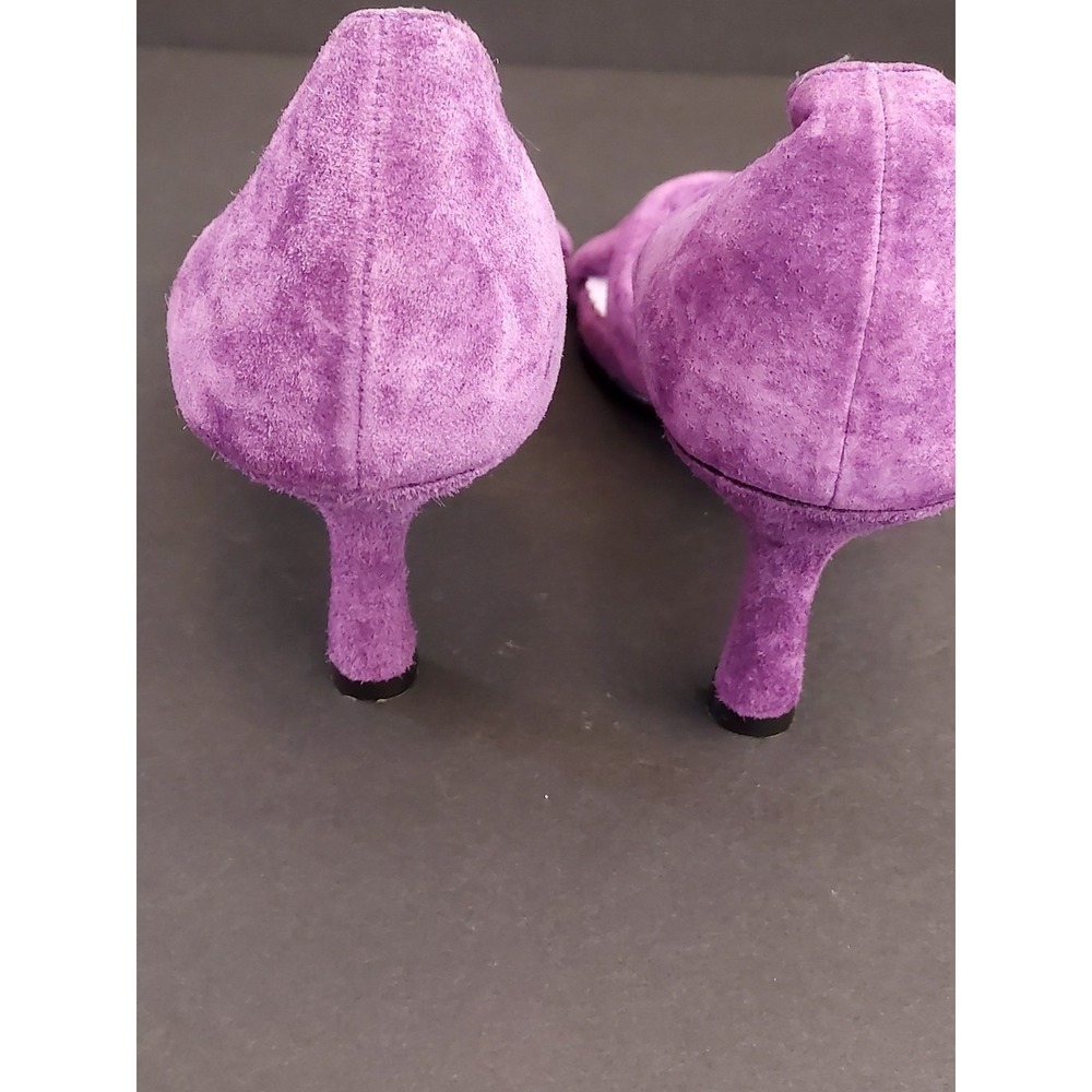 Steve Madden Purple Suede Kitten Heel Twisted Embellishment Size 7.5 - Picture 4 of 5